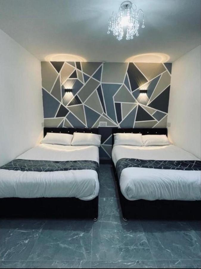 Entire 5 Star Luxury Whalley House Wifi Tv Luxury Burnley Eksteriør bilde